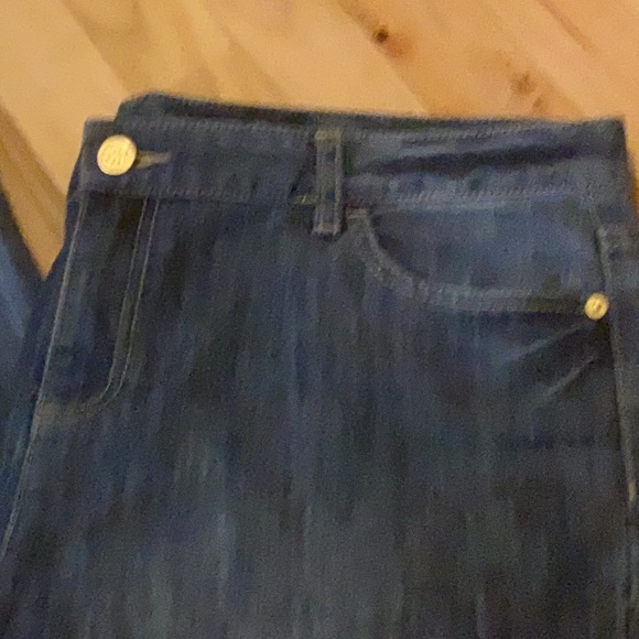 Women’s Jeans - Picture 2 of 7